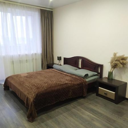 Apartment On Klochkovskaya 152A Kharkov Luaran gambar